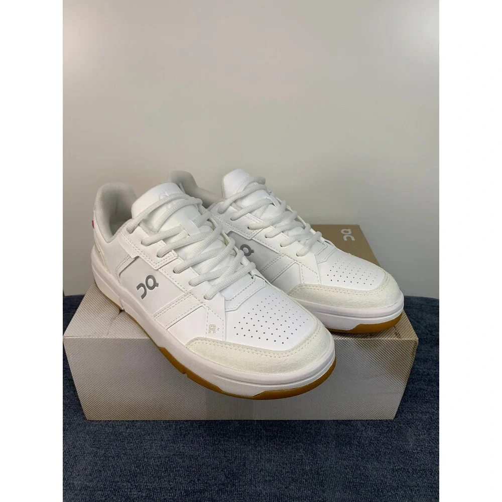 On‎ Cloud THE ROGER Clubhouse Mens 7.5 White Ivory Gum Sole Sneakers 3MF10540924
